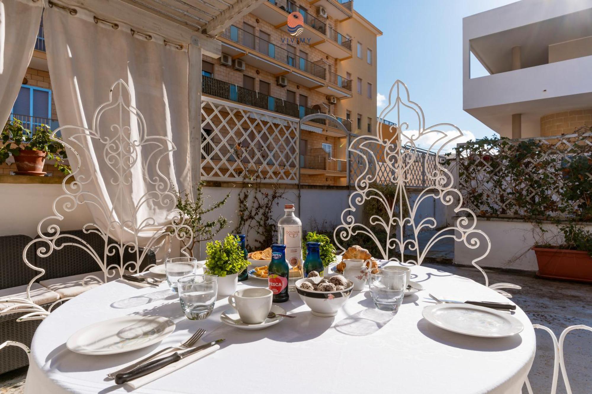 Palazzo Grassi By Vivimy Otel Gallipoli Oda fotoğraf